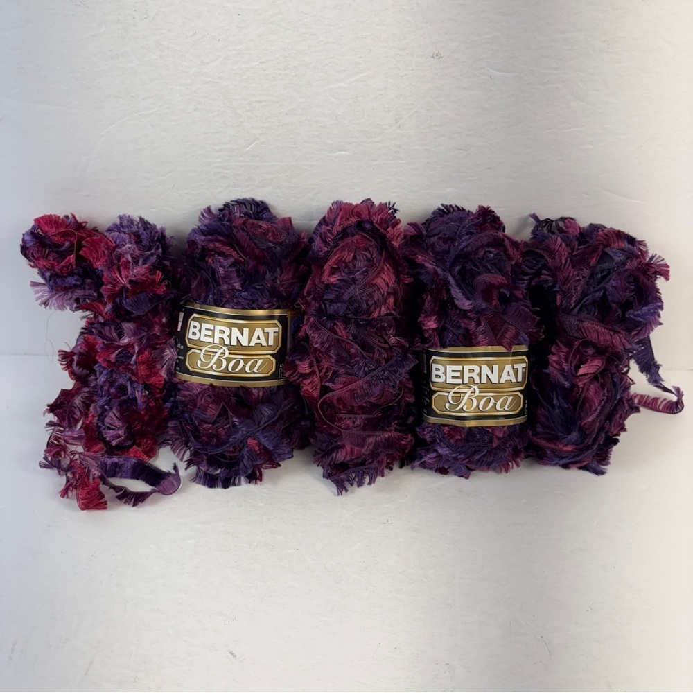 Rare & Discontinued! Lot of 5 brand new (NWT) skeins of Bernat Boa Eyelash Yarn
